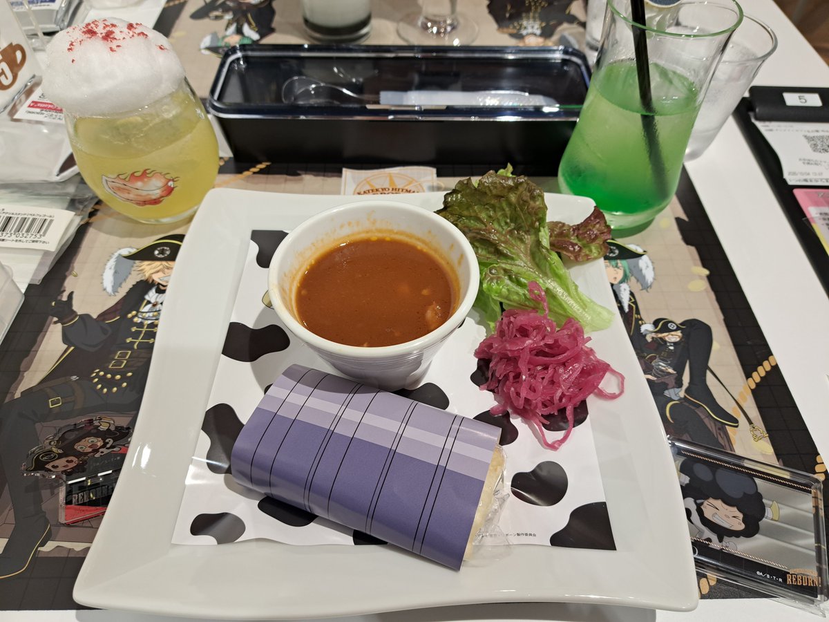 GohanTsubasa's tweet photo. リボーン×アニメイトカフェ三回目ー！後半戦一回目！
等身コースターは、残念ながら雲雀来ず…。
次は絶対ゲットしてやるー！

#家庭教師ヒットマンリボーン
#アニメイトカフェ https://t.co/F3JMzxgzkE