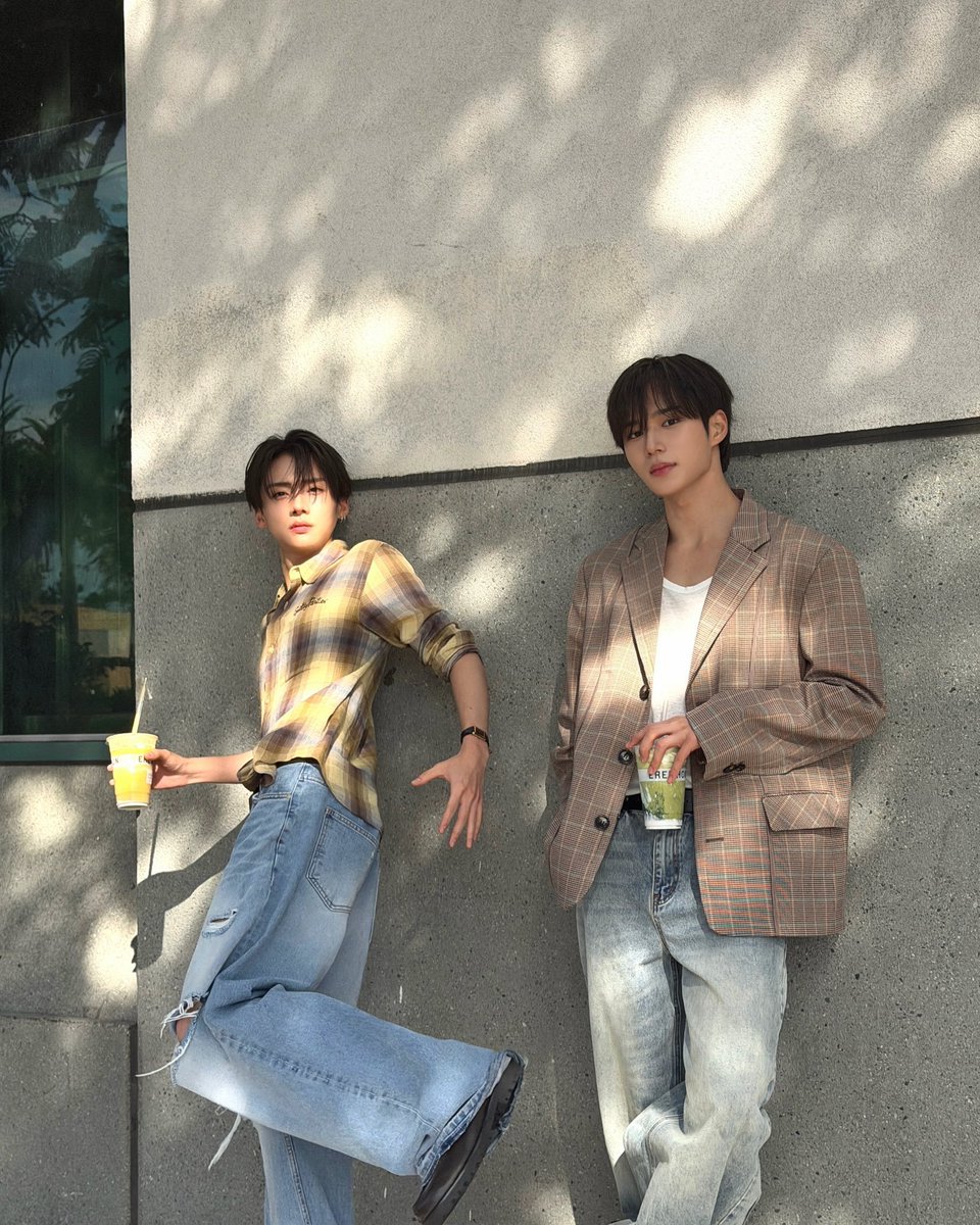 pluffy_cloud's tweet photo. 잠시만 LA 비하인드 끝이야? 이거 LA때 아니었나? 이거 비하인드 없다는 말...? https://t.co/DTh2Pz0BUX