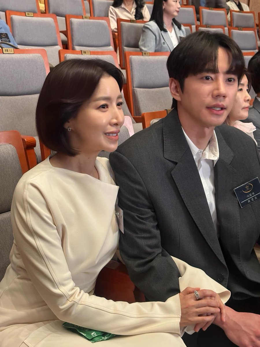 by_jun97's tweet photo. 배우 윤세아님 인스타 #이준영 https://t.co/XwlRG30086