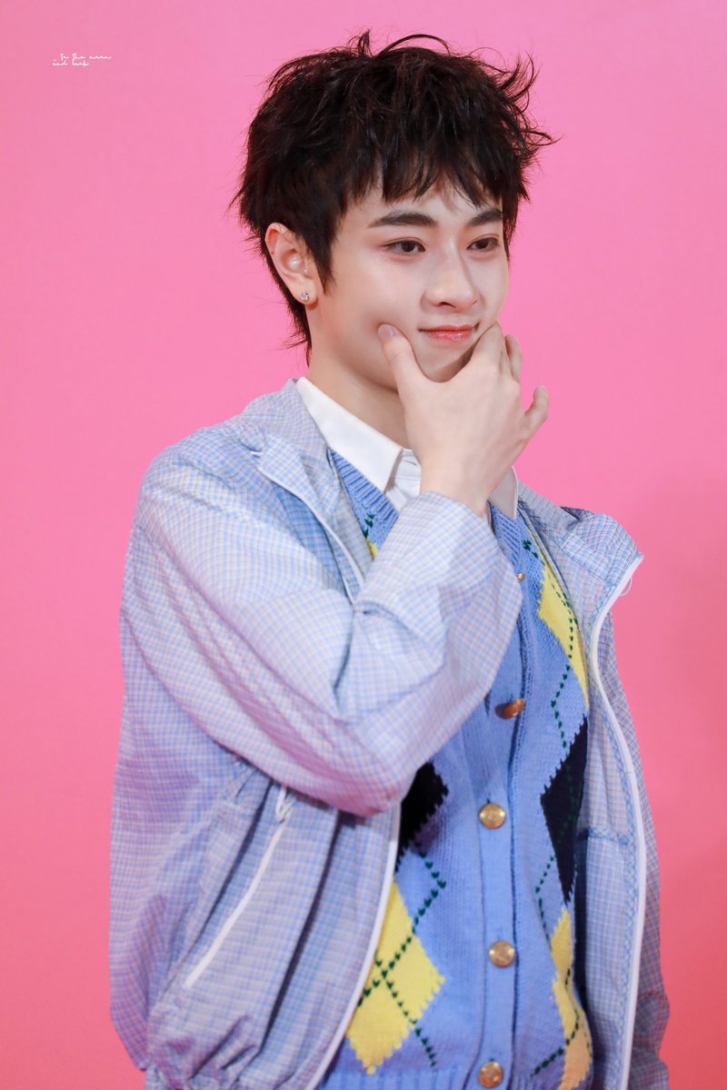 2demoonnback's tweet photo. -261004- เห้ยยยยยย เฟี้ยวจ้าดดดดดด 🥹💖

WAVE X LINEE WITH TOPS
#LiNEExWave
@waavetnp #waavetnp https://t.co/EbhObD8k1w