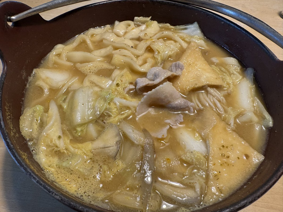 r_md_s's tweet photo. やっぱ山梨にきたらコレでしょ
このお店には初めて来たけど「ほうとう」美味しかった〜🥰

2026.10.3 https://t.co/2TStMCej2S