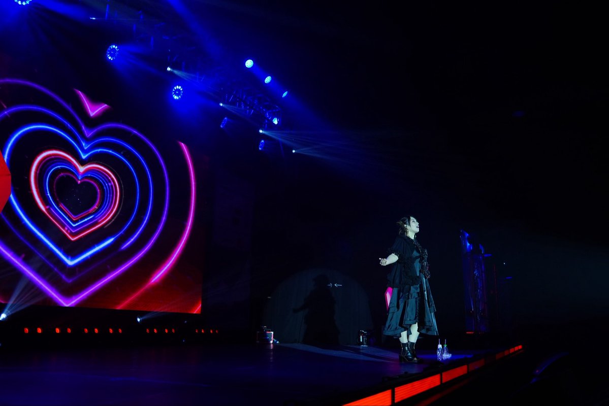 ZAQinfo's tweet photo. #CosplayMania2026 in Philippines🇵🇭

フィリピンの皆様ありがとうございました✨

«Setlist»
M1. Dance In The Game
M2. マイナーピース
M3. ライアーヴェール
M4. 悪夢
M5. 暗闘
M6. INSIDE IDENTITY
M7. ギターと孤独と蒼い惑星
M8. ホシノナ
M9.  Seven Doors
M10. BRAVER
M11. Sparkling Daydream https://t.co/rDWp80znUQ