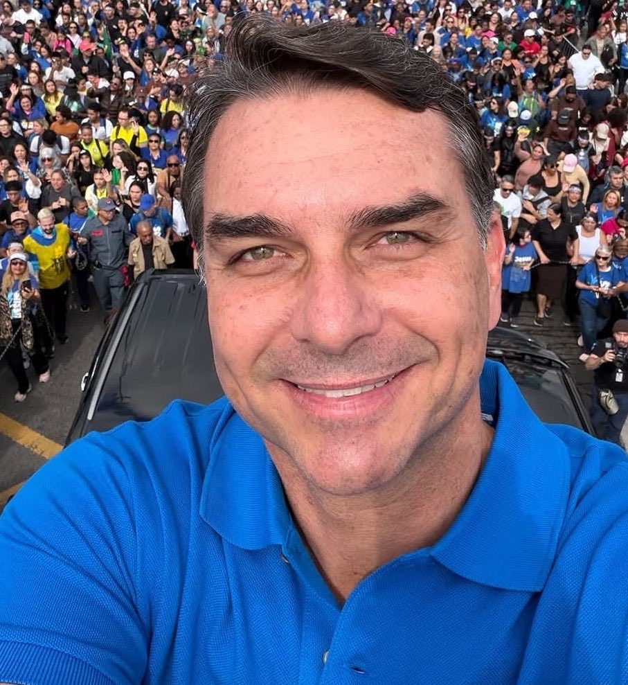 PortalBabados's tweet photo. 🚨Jojo Todynho declara voto em Flávio Bolsonaro “Meu presidente” https://t.co/4XI5yBr5rB