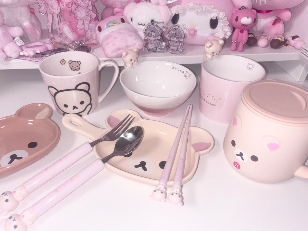 pigkumma's tweet photo. 코리락쿠마 식기 모으기 , , 🥄💕 https://t.co/Sp9bl4bKF4