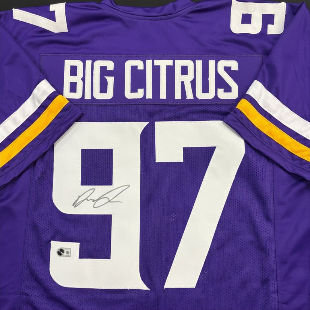 FanHQ's tweet photo. 🏈WEEK 4 GIVEAWAY🏈 If Domonique Orange records a sack and the #Vikings win, one lucky Vikes fan will get this autographed nickname jersey! 🍊

REPOST and FOLLOW for your chance to win!    

Good luck and #SKOL         

Big Citrus autos here👉 https://t.co/sjTp0rh81e https://t.co/8J6DoxY37M