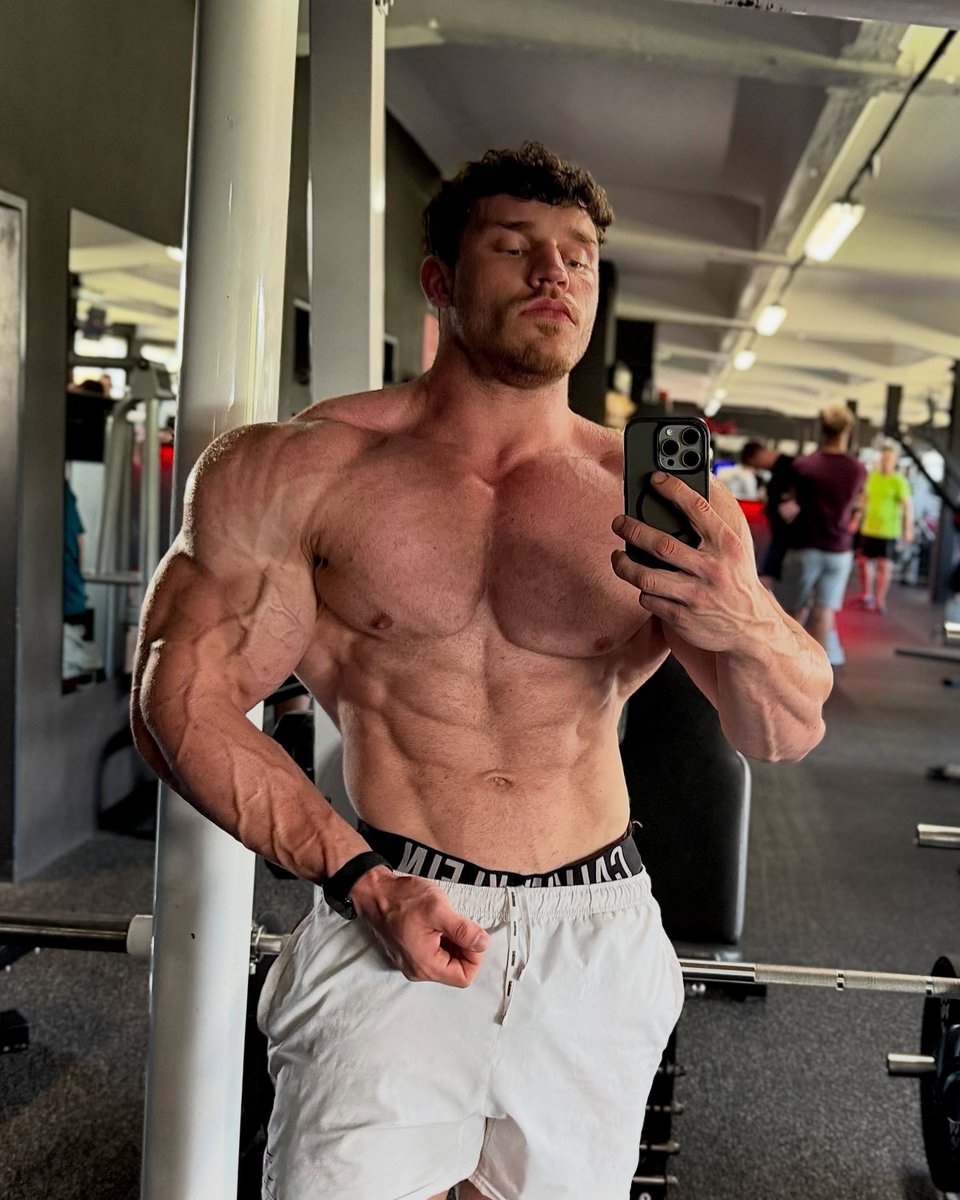 alphathomas23's tweet photo. Hard body. Hard expectations.
If your wallet can’t keep up with the muscle, stay quiet.👿👿 https://t.co/MsQ6NqftJK