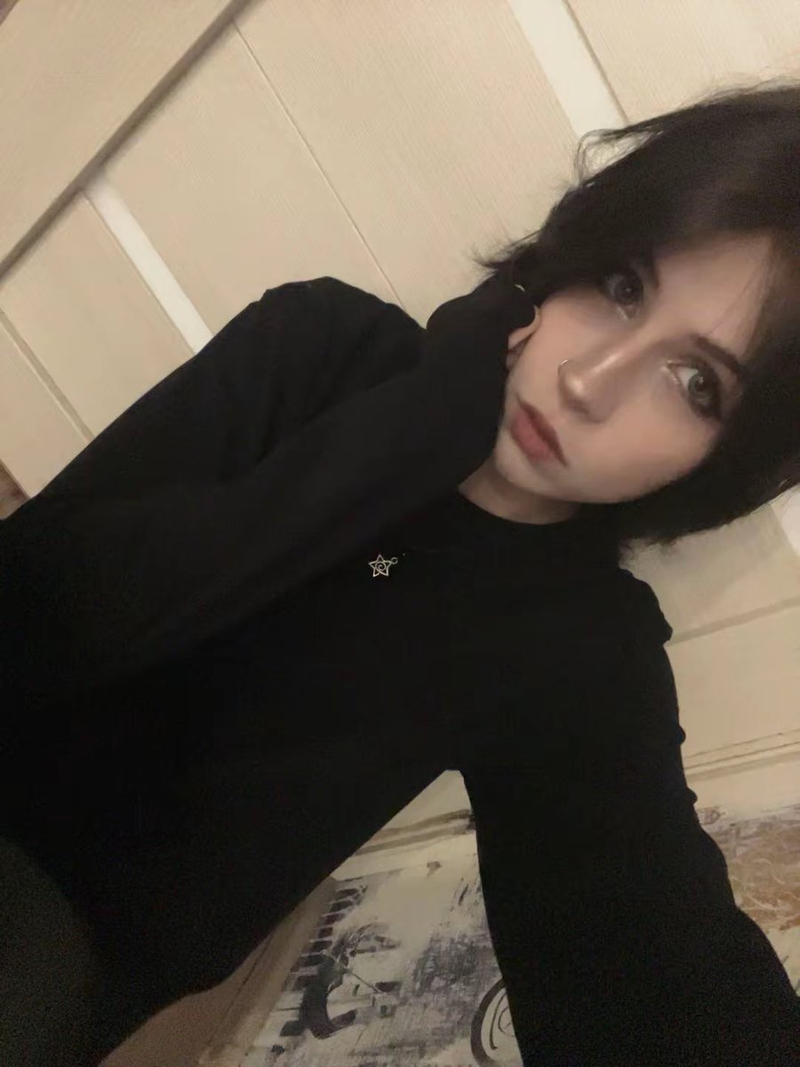 nii4sh's tweet photo. сколько вы бы мне %#€_)-8₽???? https://t.co/Lx7nUaMElY