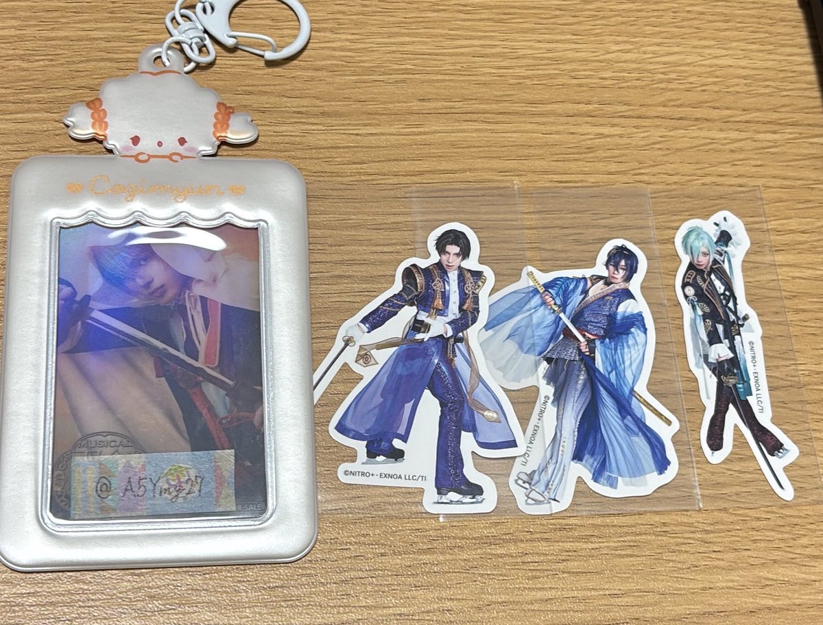 A5Ymg27's tweet photo. 【交換／譲渡】刀剣乱舞 ICE BLADE 刀ブレ ステッカー スケーターver

譲：三日月、長谷部、膝丸
求：国広 or 1点につき100円

郵送、都内横浜手渡し可能。
お気軽にお声掛け下さい。 https://t.co/xxemMURDAN