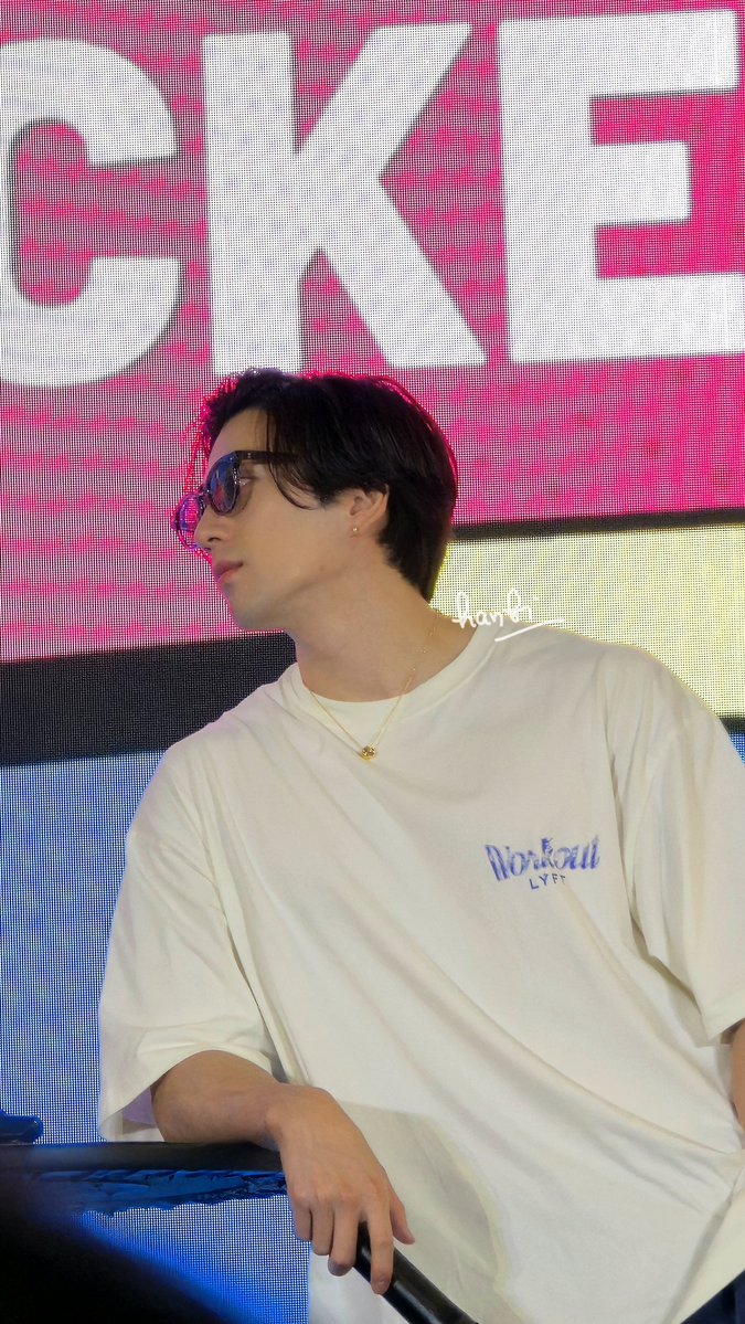 Khokkiri_'s tweet photo. - 261004 MACKENYU -
🤟🏻🤧🫠
#MACKENYU #ICC2026 #COMICCON #INDONESIACOMICCON https://t.co/IarEZiVEif