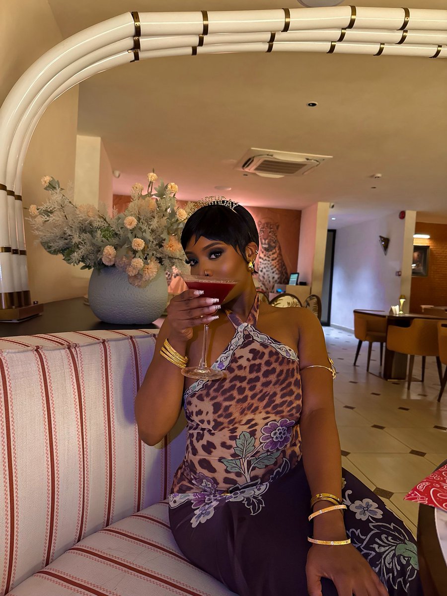 mistuuraa's tweet photo. 🍸🥳 https://t.co/yIGXqvCFEw