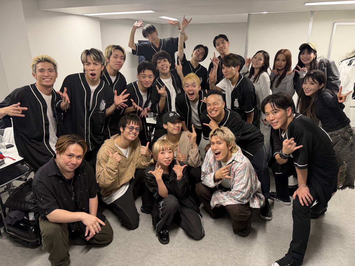 acko214's tweet photo. ヒプマイ12thライブ🎤

6thからアシスタントで入らせていただき
7thでしっかり振付演出として関わらせてもらってから、また帰って来たなと感じたライブでした✨

全ディヴィジョンのメンバーの振付を監修させて頂いてますが、ダンサー含めてラブです🫶

ありがとうございました☺️
#12thライブ https://t.co/52vdehUhIG