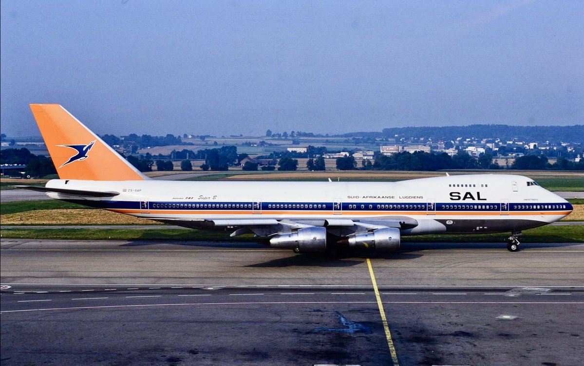 WhiteLionII1's tweet photo. 4 October 1972.

Delivery of our fifth and final Boeing 747-200, ZS-SAP "Swartberg". 

Withdrawn from service on 14 April 2003 and scrapped in October 2003.

Photos by Urs Baettig, Neil Brant and Ken Fielding. https://t.co/7okPaL5CqD