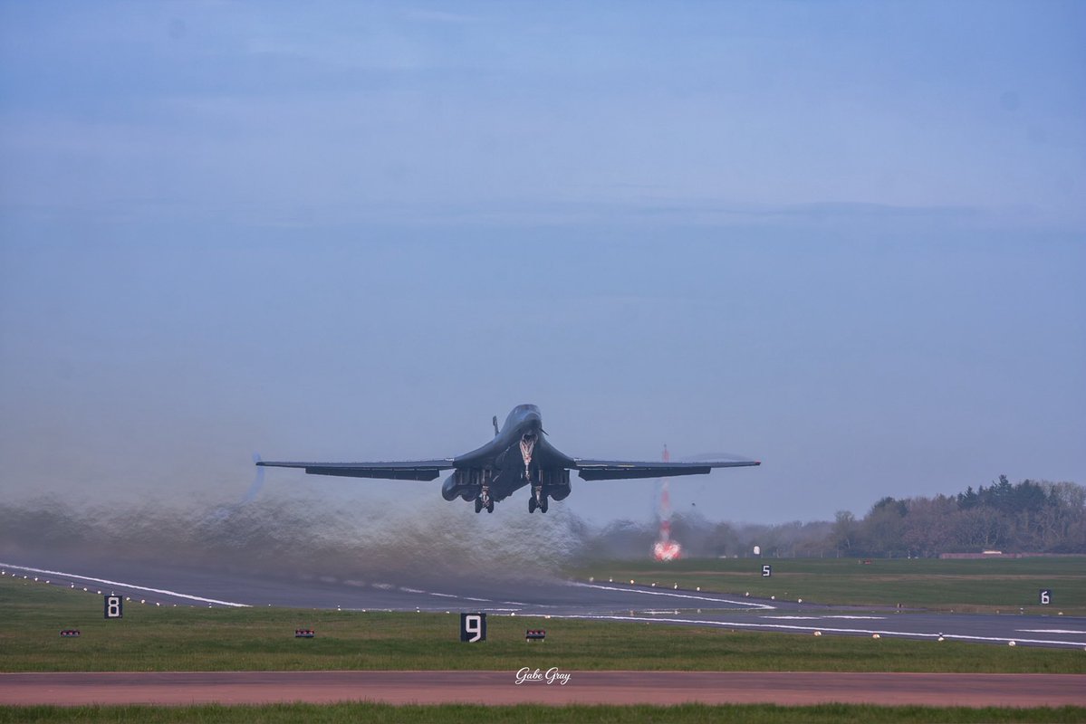 gray65113's tweet photo. Sad to see the Bones leave RAF Fairford today. Here’s some of my favourite pictures I’ve got since they got here https://t.co/0pTsH1H3Hz