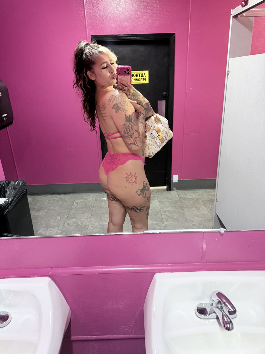 ThattGirll107's tweet photo. ITS MY BIRTHDAY MONTH 😩✨ 9165588857 #nsfw #nsfw #nsfw https://t.co/z9oP1DZerw