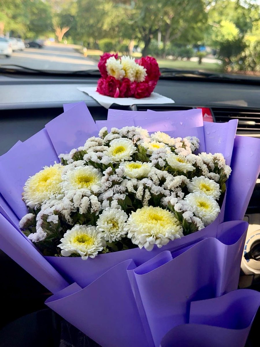 JanainaPeir's tweet photo. POV: His love language is giving you flowers. https://t.co/bZMZmawUTo
