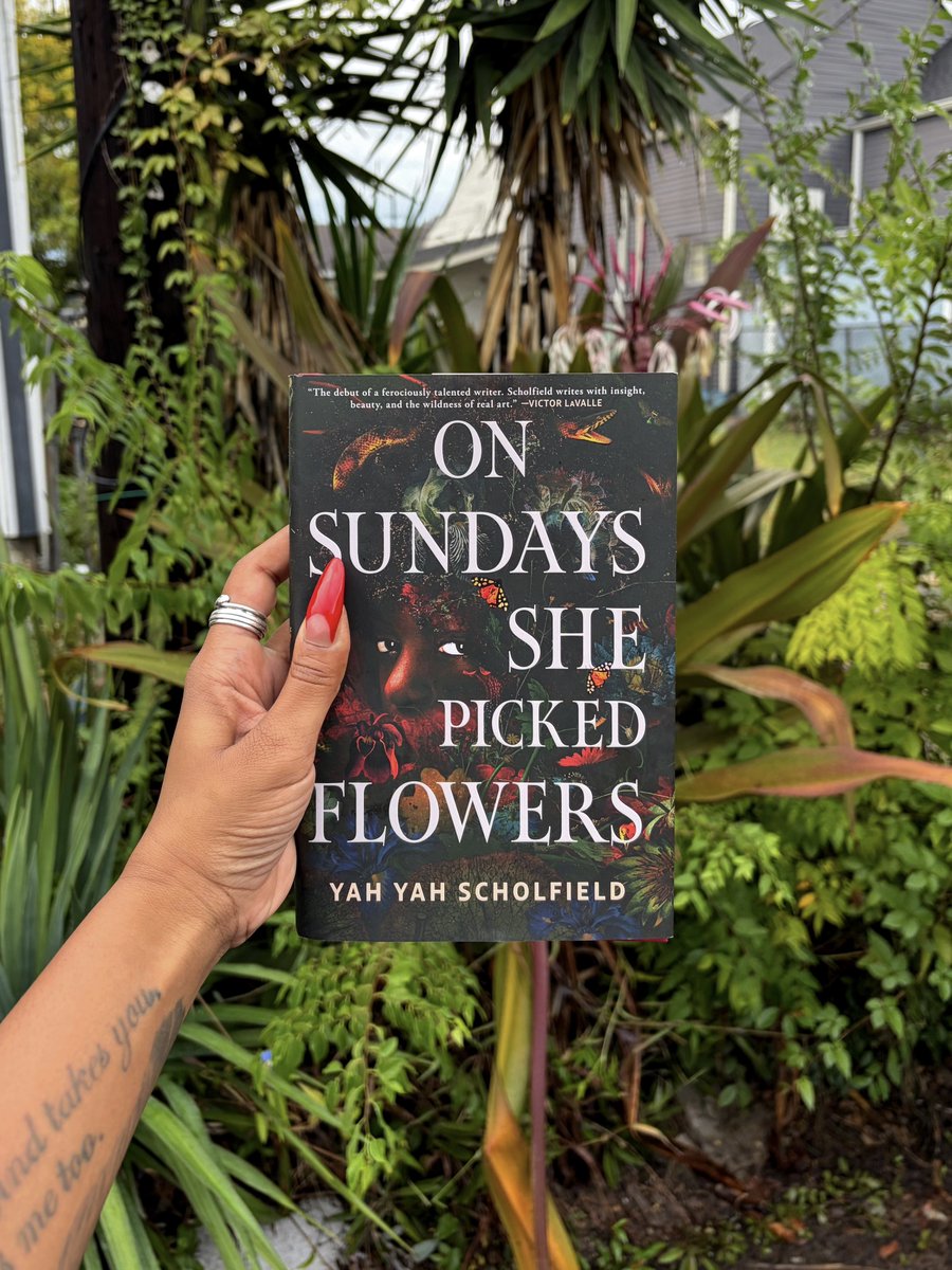 crawzaddy's tweet photo. Hoodoo Heritage Month, and I cannot recommend On Sundays She Picked Flowers enough! I honestly talk about this book any chance I get bcs I’m still not over my first time reading it; it’s my novel of the year! https://t.co/rLmJVwrFoQ