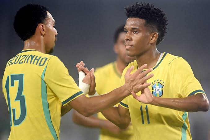 FutyChels's tweet photo. 🚨 BREAKING: Chelsea board reportedly concerned by Xabi Alonso’s handling of Estêvão after the Brazilian’s latest international performance.

Sources close to the club claim there is growing frustration internally over the decision to continue limiting Estêvão’s minutes despite the youngster repeatedly showing why Chelsea spent heavily to bring him to Stamford Bridge.

The situation reportedly became a major talking point after Chelsea’s 2-0 defeat to Portsmouth in a behind-closed-doors fixture, with some figures at the club questioning whether the team’s current attacking problems could have been avoided by giving the Brazilian more responsibility.

Alonso is believed to have a completely different view and reportedly wants to introduce Estêvão gradually rather than throw him into the starting XI.

The disagreement has allegedly created tension among Chelsea supporters, especially with the Blues currently struggling defensively and heading into a difficult run of fixtures.

One Chelsea insider reportedly summed up the situation:

“You don’t spend that kind of money on a player and then spend months figuring out whether he is ready.”
