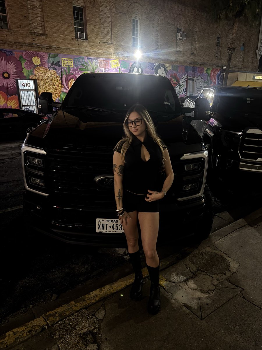 kaileenyy's tweet photo. Guess I got a soft spot for you https://t.co/bmVmLbemM6
