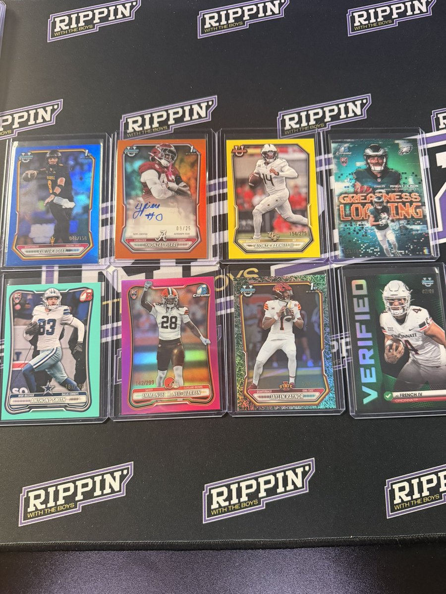 RippinWTB's tweet photo. 🚨GIVEAWAY🚨

Big time Bowman football lot 👀

How to enter

- Follow @Rippinwtb
- Subscribe to the RippinWTB YouTube and drop a screenshot
- Like + Repost! https://t.co/pDVKyOsjrz