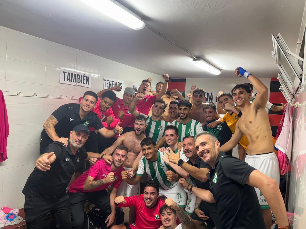 cordoba_cfsad's tweet photo. 🥳 QUE SALGA LA MOROCHA
¡Hoy se celebra! 🍻🤍💚
Tres puntos, portería a cero y vestuario feliz.
¡Que salga la morocha! 😂🔥
¡GRANDES, EQUIPO! ¡ESTA ES NUESTRA!
#CCFSAD #PrimeraAndaluza #LaHistoriaContinúa #CCFSADStadium https://t.co/goBFvEj50j