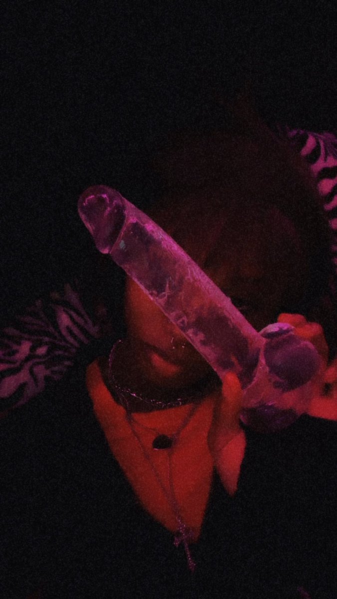 yslxlingling's tweet photo. new video coming tn @ 8🐉🎌 https://t.co/4J7LddD6ho