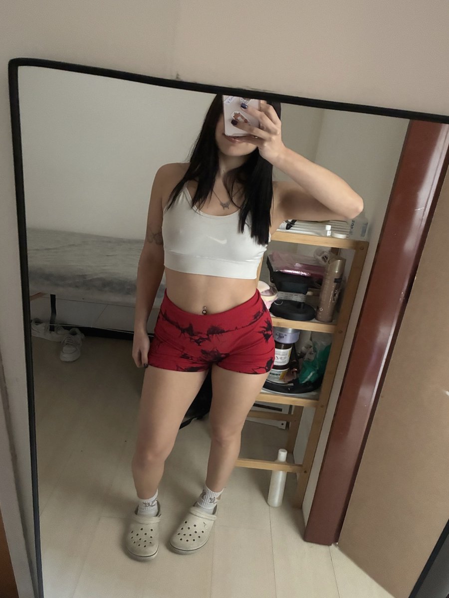 gemprincess8tr's tweet photo. just thriving over here ☁️✨ https://t.co/pWO12mpKjv