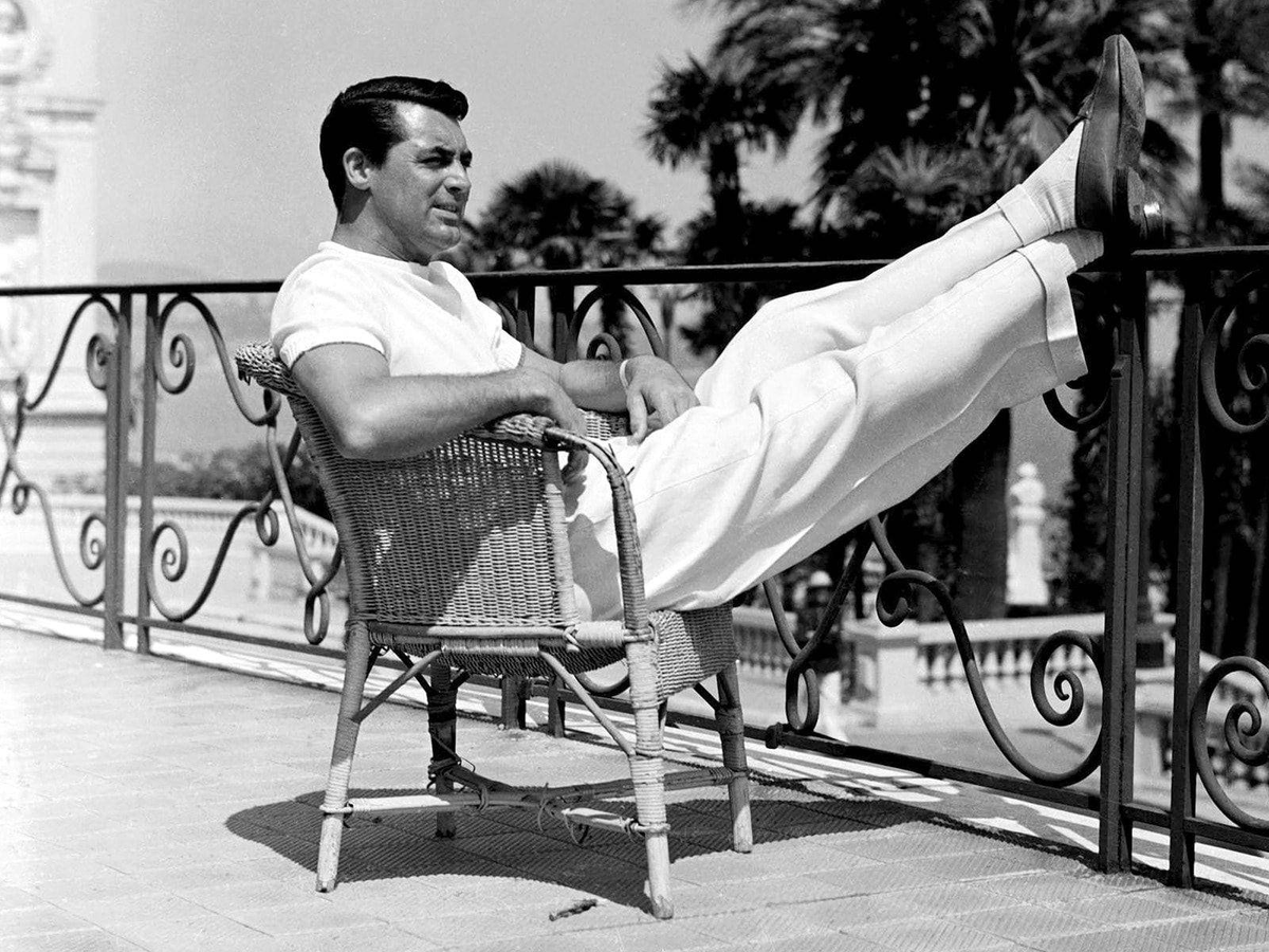 TheGentsGuild's tweet photo. “My formula for living is quite simple. I get up in the morning and I go to bed at night. In between, I occupy myself as best I can.”

- Cary Grant