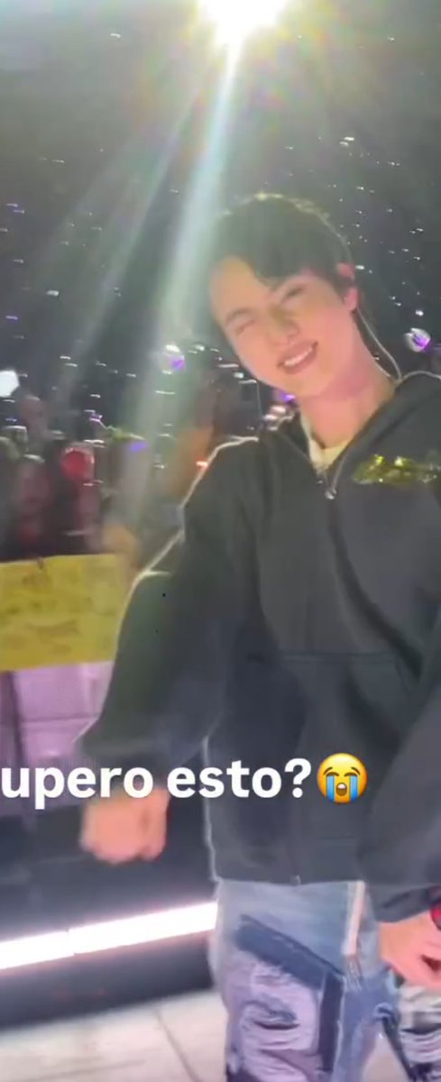 jinlove7777's tweet photo. 이 거리 부럽다...🫠

#JIN_IN_BOGOTA_D2
#방탄소년단진 #진 #JIN https://t.co/T3UBjjAdzr
