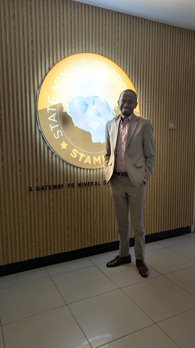 JohnMallya's tweet photo. Kuna fursa kubwa kwenye madini, miaka ile @zittokabwe anapigia kelele sekta hii, na kuimiza mazingira rafiki kuwezesha wazawa kushiriki kwenye value chain yote ya madini hakueleweka. Leo kuna watanzania maelfu wanaofaidika, hata hivyo bado kuna changamoto kadhaa za kufanyia kazi. https://t.co/ahrdZTFHRJ