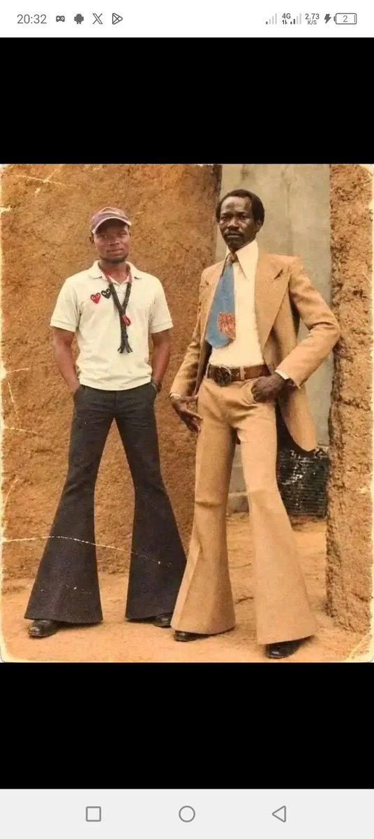 Penubeauty919's tweet photo. Old school dressers gather here oooo for a meeting https://t.co/5fEW2bIsvR