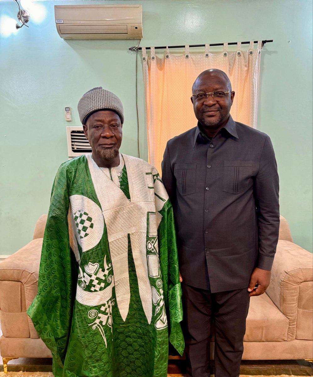 SundayDareSD's tweet photo. It was a pleasure meeting with Sheikh Yusuf Sambo Rigachukum, a foremost and respected religious leader and National Deputy Chairman of Ulamau JIBWIS in his home in Kaduna recently https://t.co/mTUw83JJou