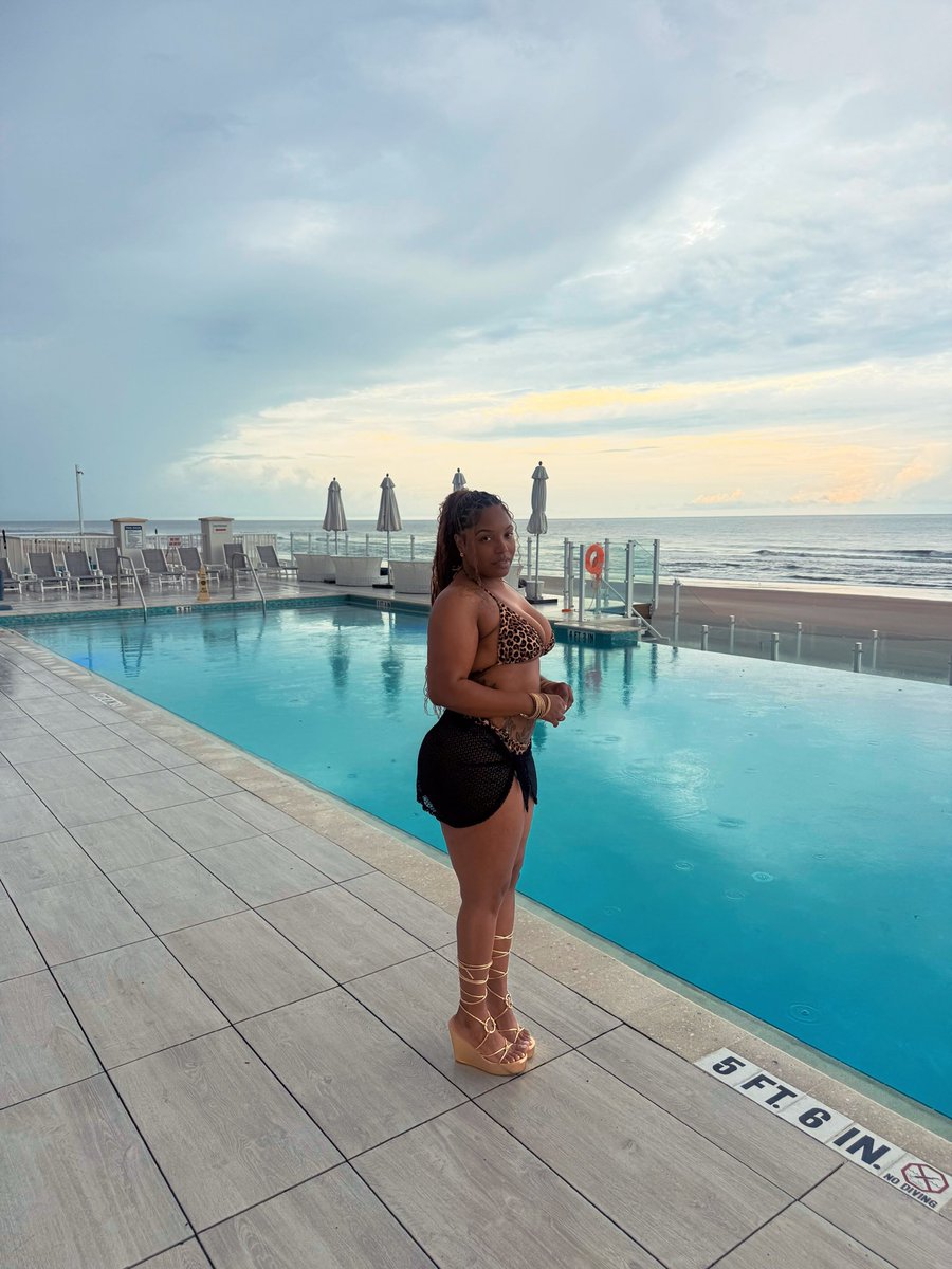 jenn__xoxo_'s tweet photo. Libra szn ♎️🥳 HBD to me 🎀 https://t.co/TSGgTYkii4