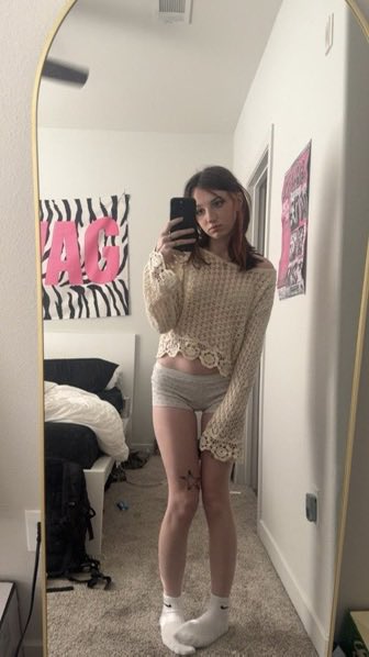 jadeeeraeee's tweet photo. idk if u would last more than 2 pumps… https://t.co/H5aPL2o0T9