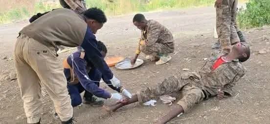 ACBI_Official's tweet photo. #Fano continues to uphold the principles of the Geneva Conventions by ensuring that wounded ENDF soldiers receive proper medical care.

#AmharaGenocide #Ethiopia https://t.co/iSGX9iaO7v