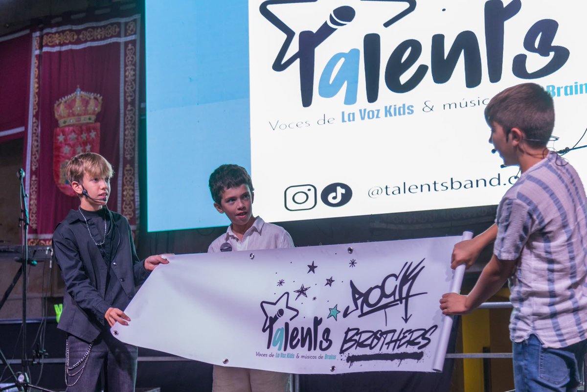 Ayto_Boadilla's tweet photo. Buena música, esta tarde de domingo, con Talents, jóvenes participantes en la Voz Kids. https://t.co/pisEELPEyg