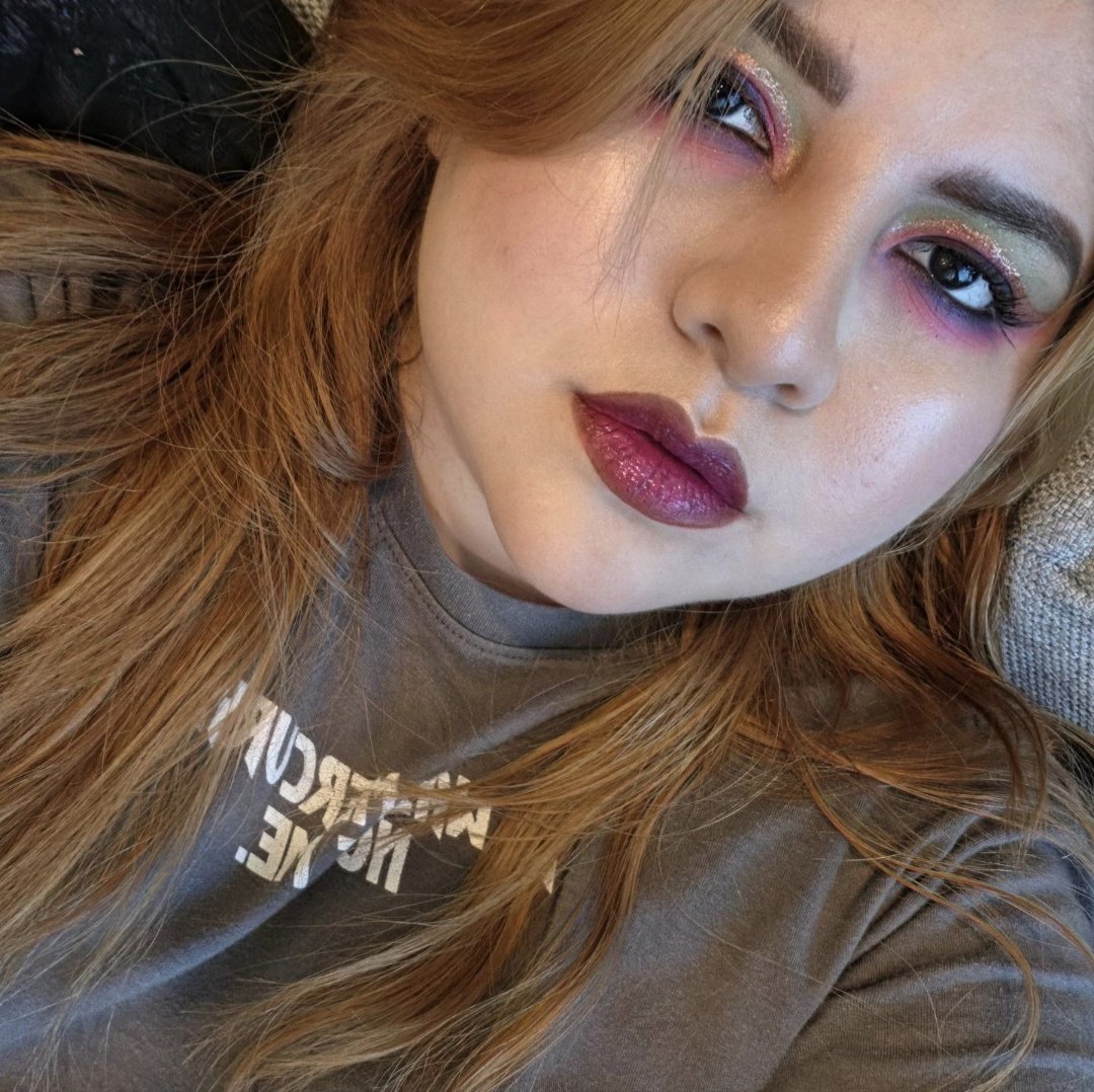 mikaa_smr's tweet photo. 👉 https://t.co/ZN6zJuzR0W 👈

COMENZAMOS CON EL DIA 65 | 5° EXTENSIBLE 🔥💜

🎮 Cofres Streamloots: https://t.co/X0n61aGG9Y⁠

💖 Sub Streamloots: https://t.co/AIeCGqKsDb⁠

🌎 PayPal: https://t.co/NqXFtFwql0⁠

☕ Ko-fi: https://t.co/DER1tN76Wv⁠

✨ Además, cada aporte puede sumar tiempo al extensible y ayudarnos a desbloquear las metas y premios que tenemos preparados.

De corazón, gracias por cualquier apoyo que puedan dar. 🥺🖤

#Stream #Twitch #Extensible