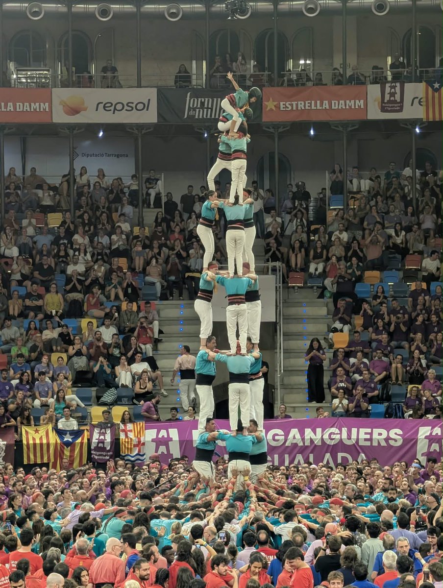 concurscastells's tweet photo. #ConcursTGN2026

🔸 Quarta ronda conjunta

🟢 @CCSPISP 3de8
🟡  @xiquetstgn 7de8(c)

#Castells https://t.co/RoUQsLGIVr