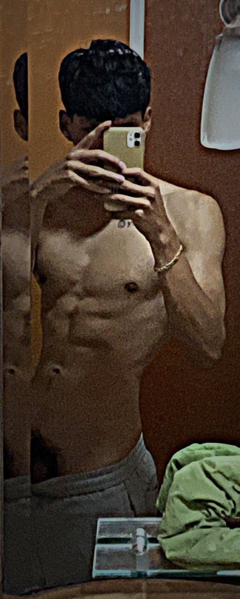romanoffTwink's tweet photo. Ni modo, me toco ser el moreno, flaco, desnalgado 🔥😮‍💨

#queretaro 📍 https://t.co/7t0KkTpbUw