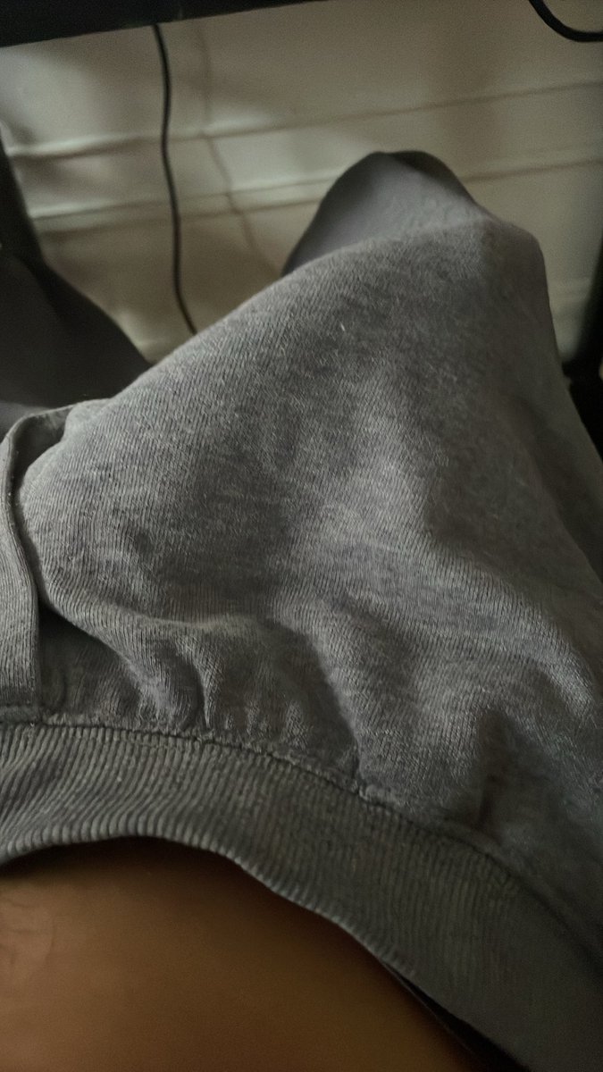 Aguyzfvv's tweet photo. #bbc #nsfwtwt #hung wish someone were in between my legs rn https://t.co/NQYDEsqZcV
