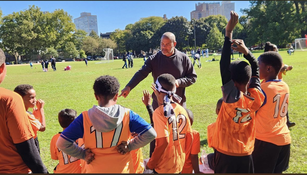 cjbfoundation's tweet photo. A successful 1st Soccer Sunday game for @cjbrownfoundation in the city!
Thank you to the families with the best support &amp; enthusiasm. 

What a beautiful day here in Chicago! 

Thank you 📸: Ismael El-Amin https://t.co/RniUhHk94D