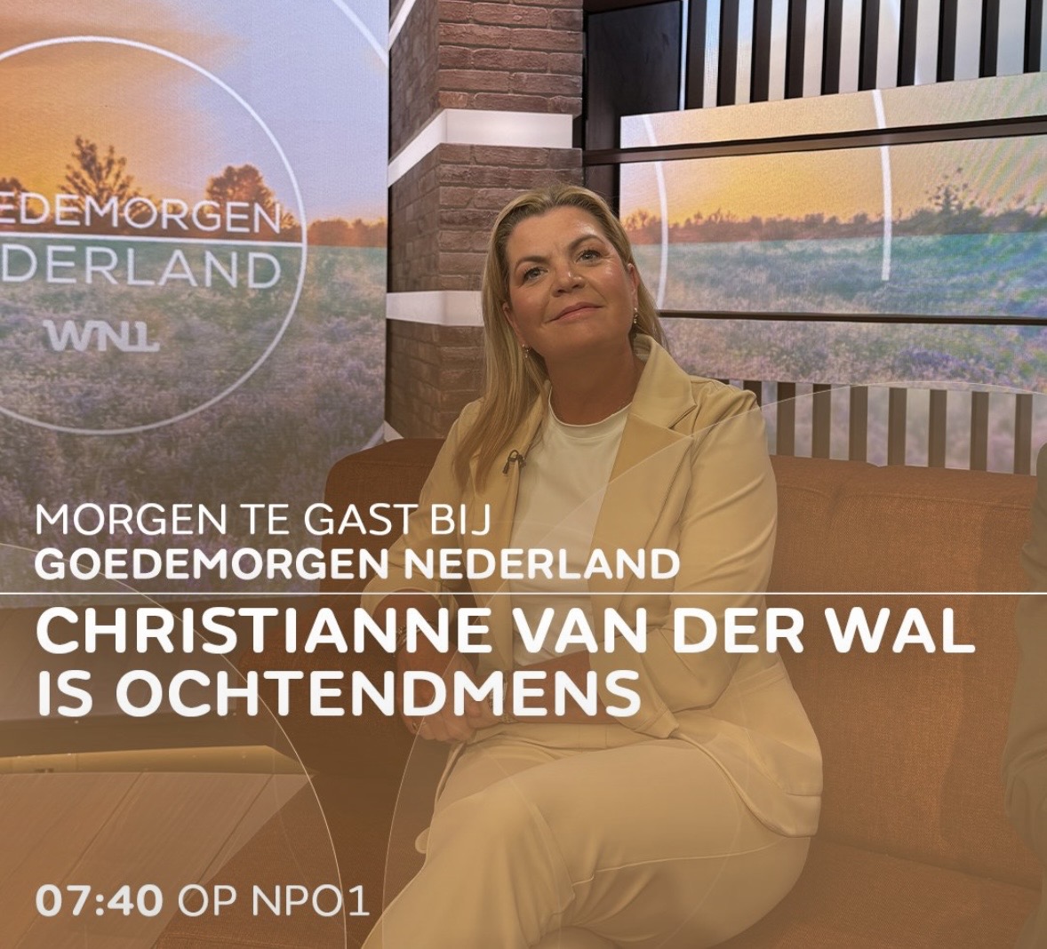 DalesGeert63675's tweet photo. Welk motief anders dan dat Cristianne van der Wal -ooit de minister die nergens verstand van had- zo'n 1000-2500 euro per keer in haar zak steekt omdat haar VVD-vriend Kees Berghuis WNL baas is kan iemand bedenken dan dat deze totale onbenul week in, week uit, dag in, dag uit bij WNL zit te kwaken? Of mis ik iets waar ze verstand van heeft?