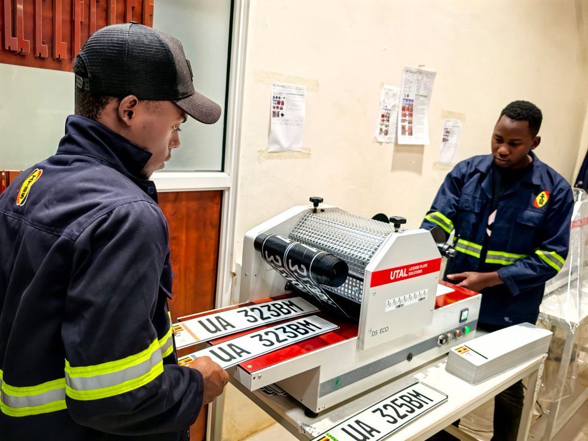 PulseTrendsUg's tweet photo. .“By June 2026, the Ministry issued 271,525 digital registration plates,” Byamukama said in his October 1 statement on transport regulation and road safety interventions. #ChimpReportsNews
@itmsug 
https://t.co/qbjOBIfK0K https://t.co/xDkdlHnMdU