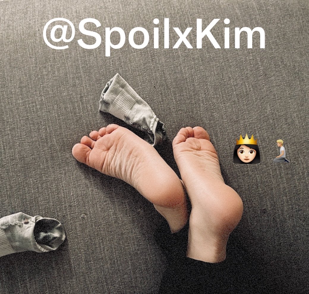 SpoilxKim's tweet photo. Subbys ihr wisst genau, was ihr tun müsst.
Eure Hingabe zeigt sich nicht in Worten.
Sie zeigt sich in eurer Zahlung 💰 
Also hört auf zu zögern und sendet.
Jetzt ‼️
Bevor ich merke, dass ihr nur Zuschauer seid…
💸👑
#germangoddess #herrin #finsub #toeworship #sockfetish https://t.co/pUv6H3EWfS