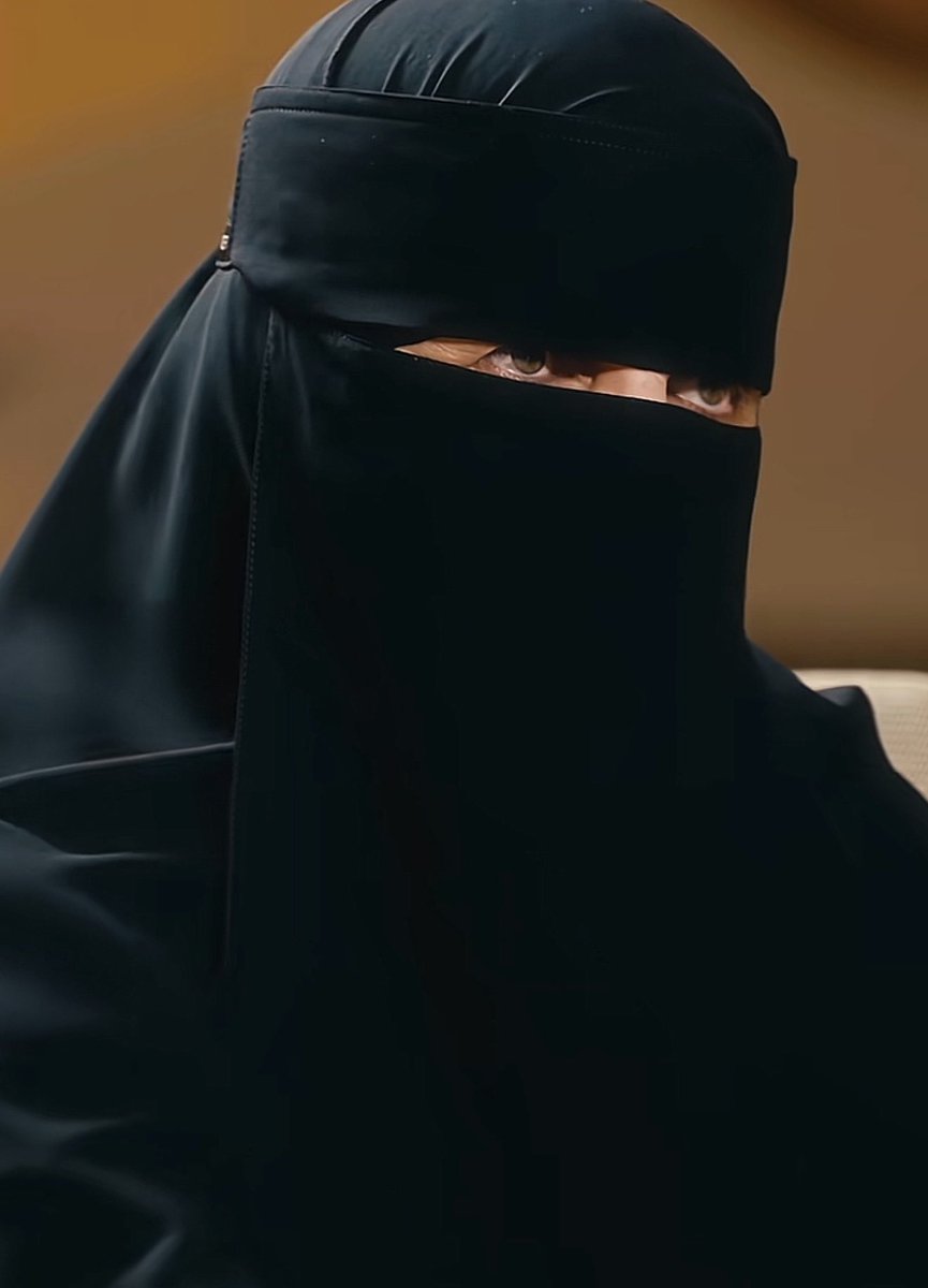 aream536's tweet photo. اذًا هل ام اليسر سلعة مثلنا للكلاب ام ان لها حصانة خاصة؟ 
#القبض_علي_ام_اليسر 
#٢٠٣٠_بلا_نقاب4 https://t.co/U6yz7by0DT