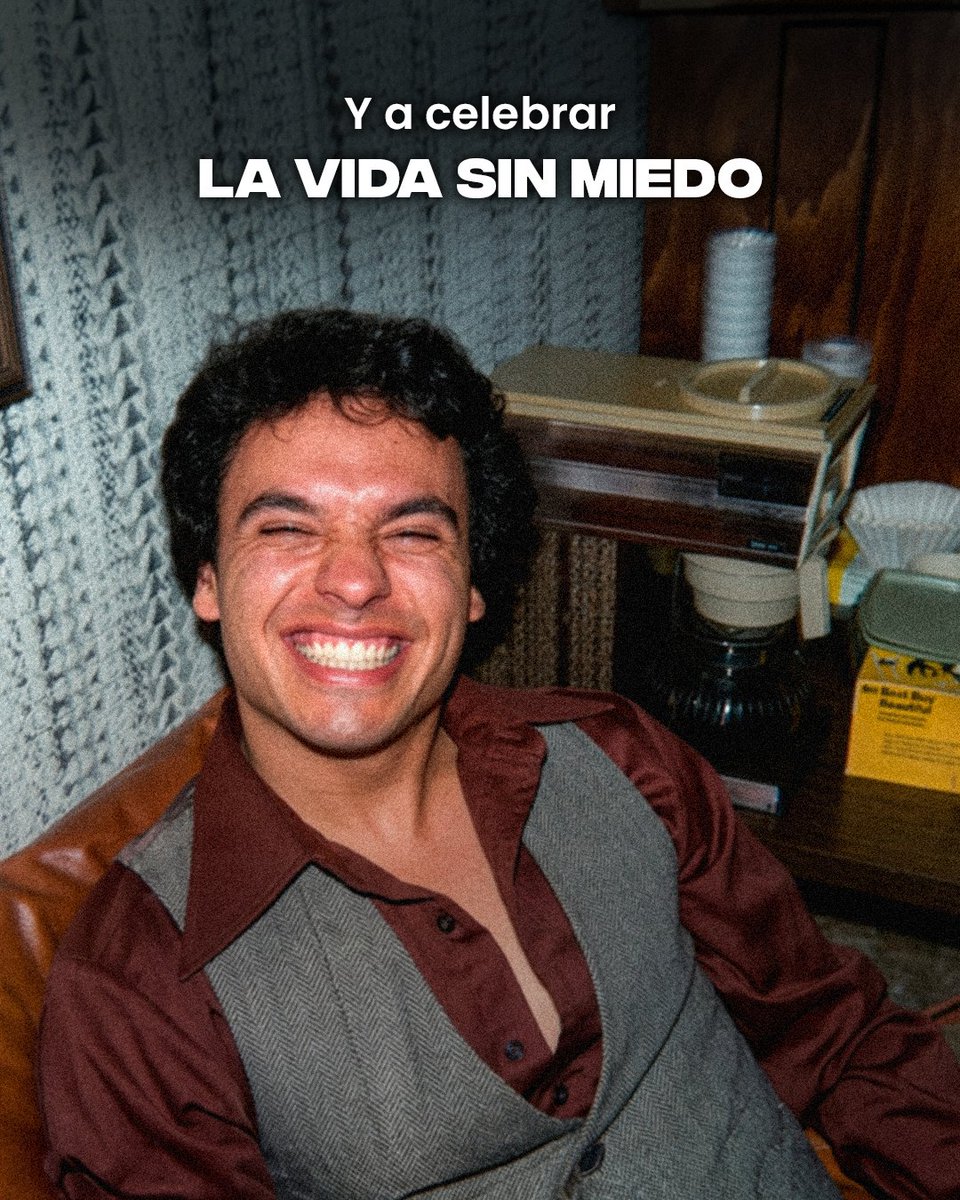 soyjuangabriel's tweet photo. Por eso hoy, 5 de octubre, festejamos su trayectoria, su voz, el amor que nos dio a través de su música y el orgullo infinito que nos dejó en el corazón ❤️ https://t.co/te1Z8mFuTN