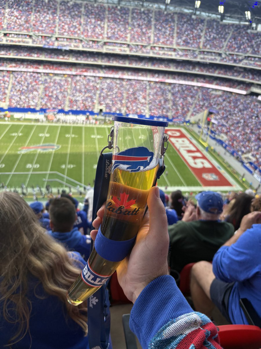 buffbeerleague's tweet photo. Beer horns up for the 4th quarter! 

Go @BuffaloBills . Bills by a billion.

#billsmafia https://t.co/0DgexSSm7i