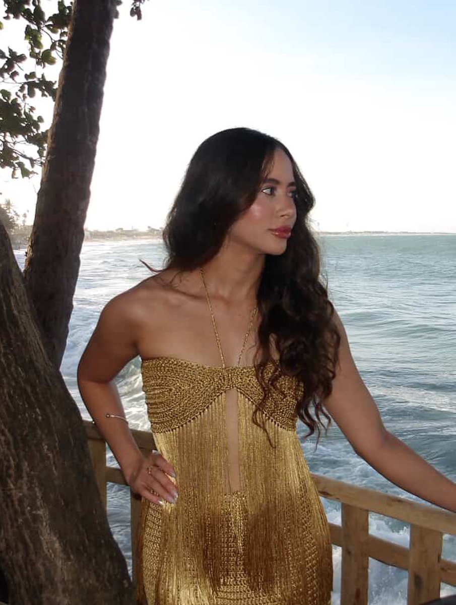 caioeduardo89's tweet photo. A diva @sofiatavares_ usando nosso conjunto dourado. Encomendas via direct. https://t.co/3T8b54cOgl