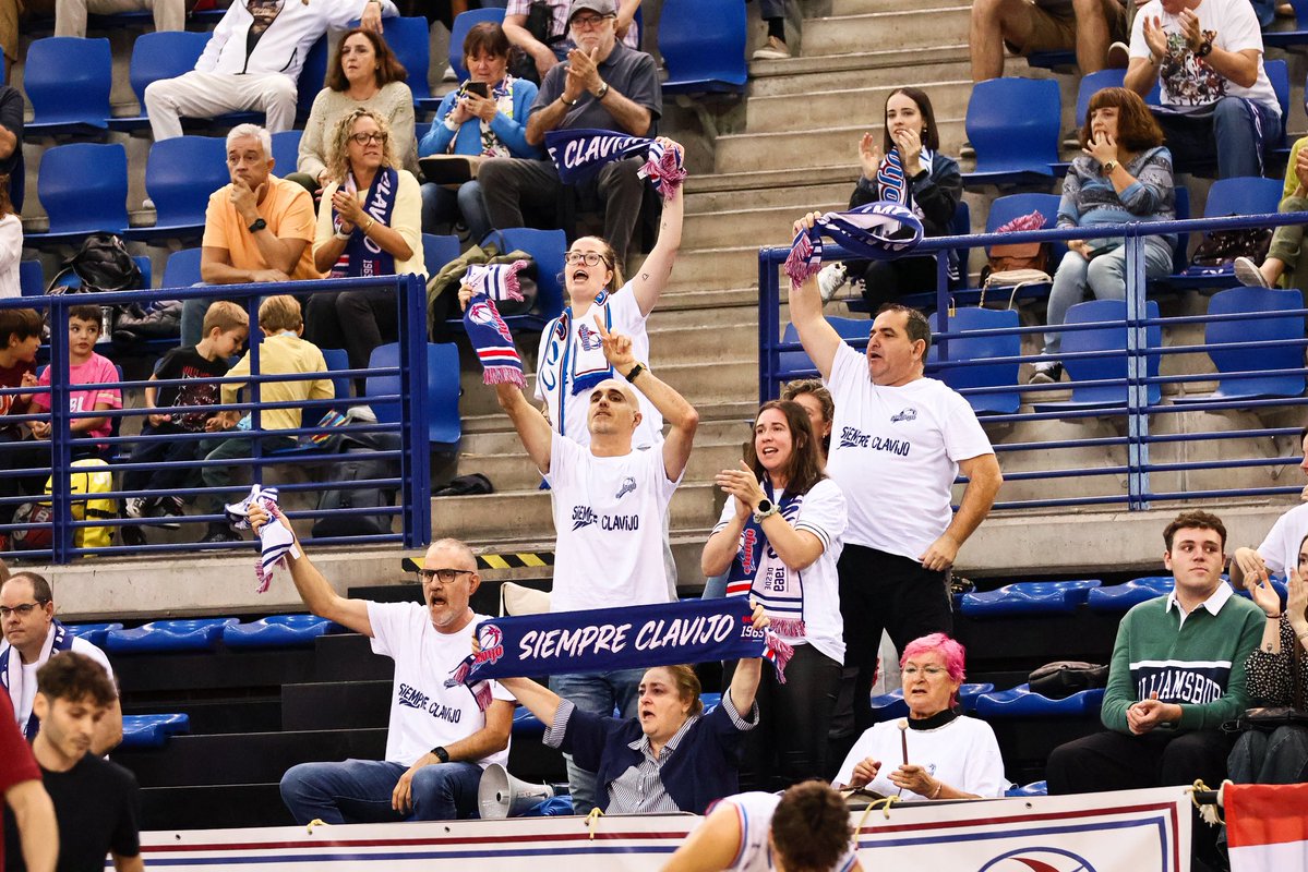 CBCLAVIJO's tweet photo. 💙 | 𝗖𝗮𝗶𝗺𝗼𝘀 𝗮𝗻𝘁𝗲 𝗲𝗹 @CBPrat 𝗽𝗲𝗿𝗼 𝗹𝗼 𝗵𝗶𝗰𝗶𝗺𝗼𝘀 𝗝𝗨𝗡𝗧𝗢𝗦 

🫵🏼 | Una vez más ¡𝗚𝗥𝗔𝗖𝗜𝗔𝗦! 

⚔️ | ¡Lucharemos por traeros los resultados que merecéis!

#SiempreClavijo https://t.co/VsnHiIxj7g