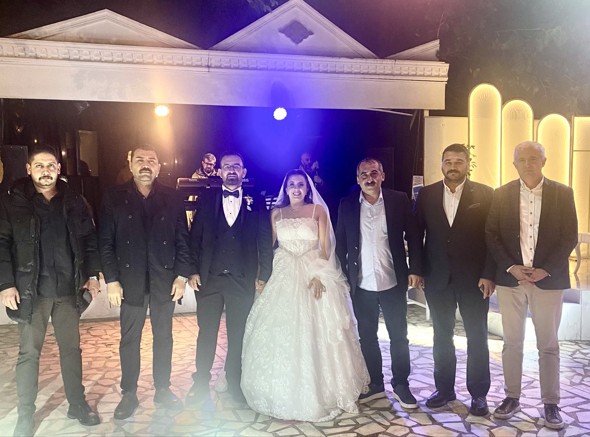 mehsidra's tweet photo. Çok değerli kardeşim Fatih Dural’ın düğün cemiyetine,MHP Muğla il başkanı Emrah Oltulu ve yönetimi,AK Parti Menteşe ilçe başkanı Mustafa Algan ve yönetimi ile birlikte katılım sağladık.tebrikler👏
@Akparti @akpartimugla48 @drmustafaesgin @avosmanzabun @CengzhanGungor @emraholtulu https://t.co/Si6q9JTUAt