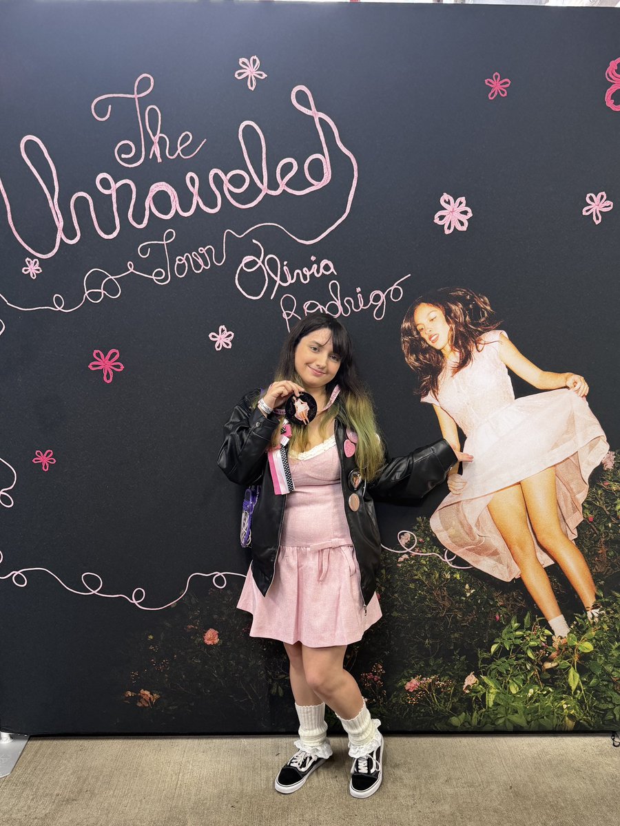 MyAngelLacy's tweet photo. MY FIRST EVER OLIVIA VIP CONCERT IM IN TEARS #UnraveledInWashingtonDC https://t.co/0B496DM4Wz